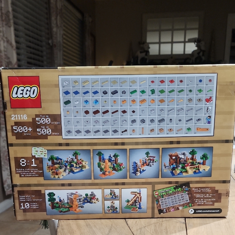 LEGO Minecraft Crafting Box #21116 - Picture 2 of 6